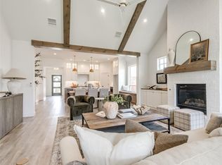 3701 Chapel Hill Row, Edmond, OK 73034