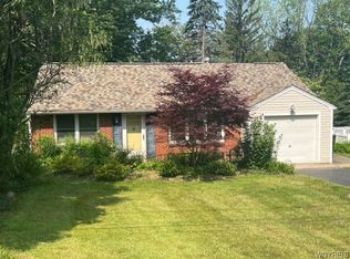 87 Larned Ln, Orchard Park, NY 14127