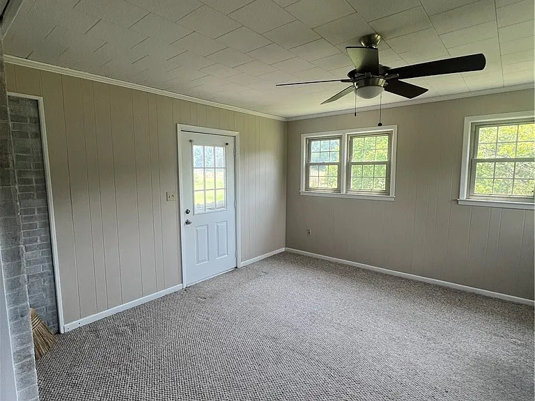 368 Rock Hill Rd — Photo 9