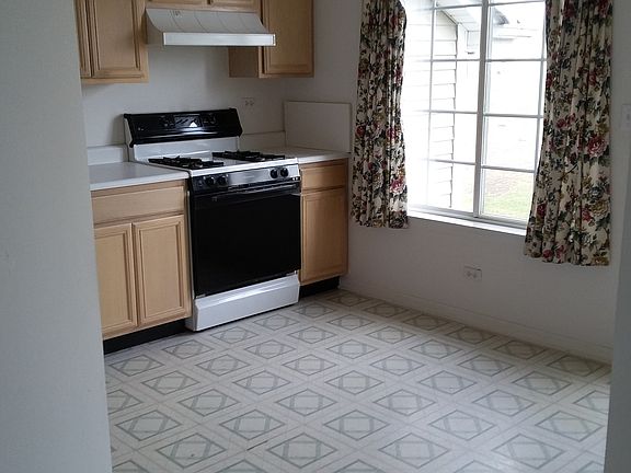 3rd image of 9353 Brockton Ln #B2