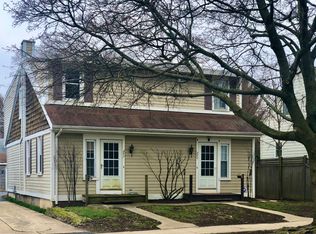 245 Noble Ave, Lake Forest, IL 60045