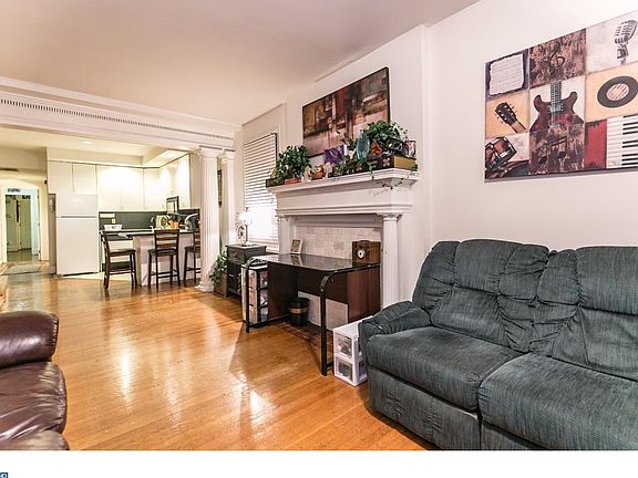 4th image of 1011 Park Pl APT A