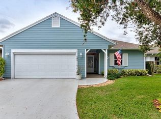 451 Hawthorne Ln, Vero Beach, FL 32962