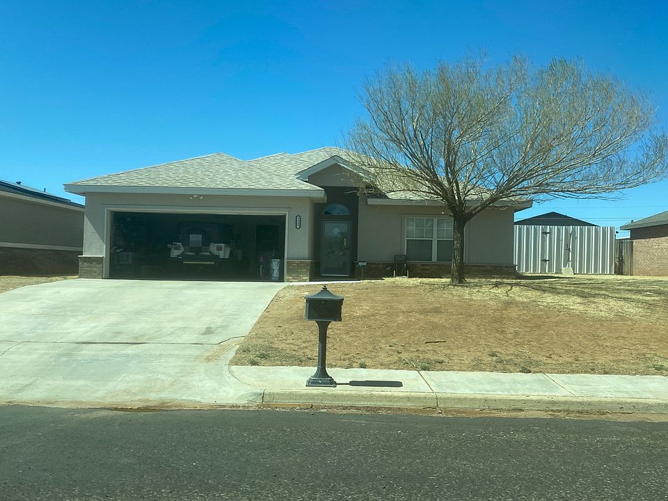 1st image of 1415 NE Mustang Dr