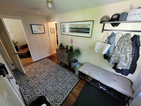 Entrance, Foyer
