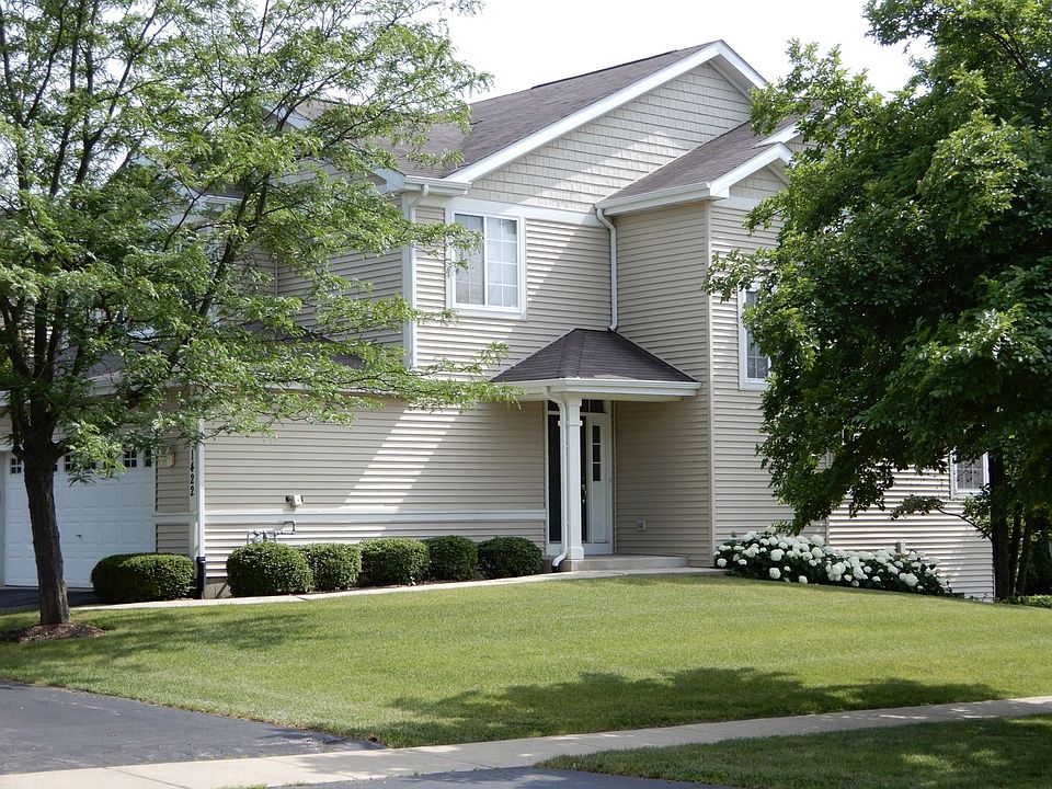 2nd image of 1422 W Remington Ln