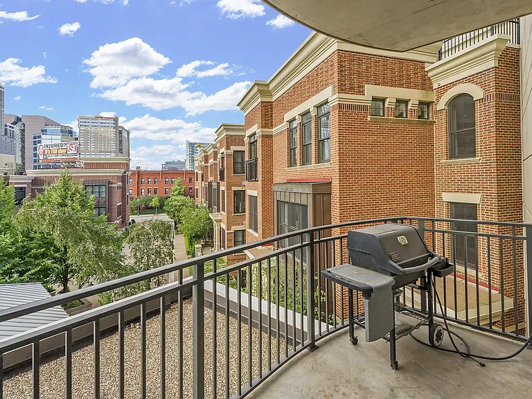 500 E Grant St #210 — Photo 9
