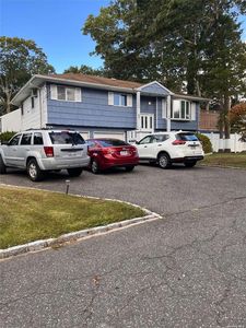 82 W 7th Street, Ronkonkoma, NY, 11779