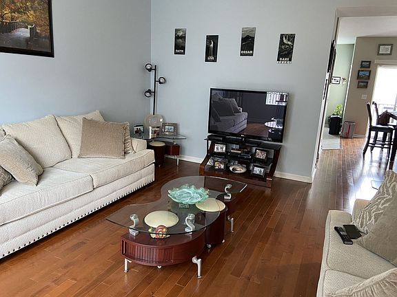 3rd image of 1363 Manning Ave #1363