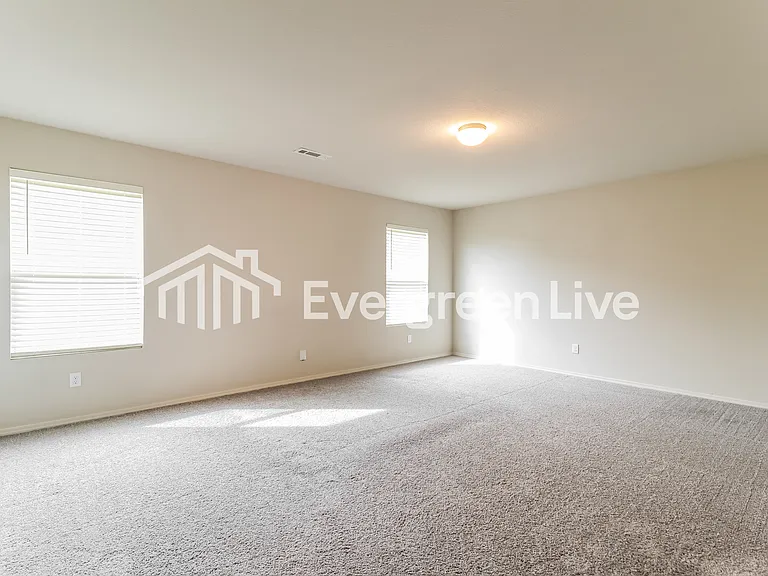 1088 Huntington Dr — Photo 7