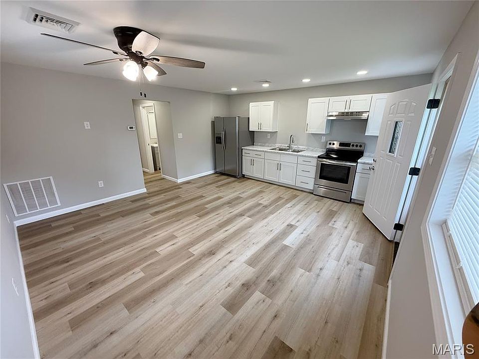 1st image of 604 N Henderson St