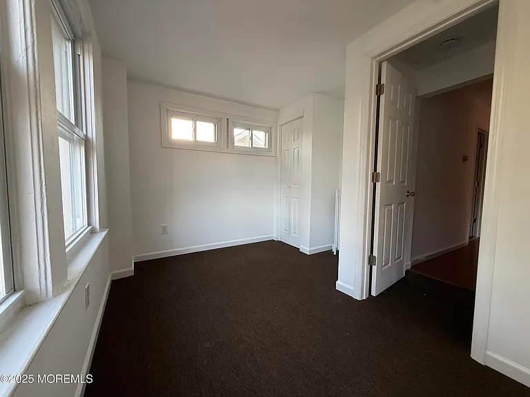 604 Irving Pl — Photo 6