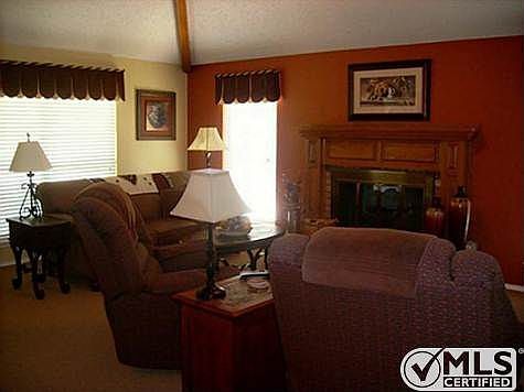 4th image of 317 Bryan Pl