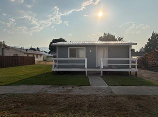 1605 Oak St #1/2, Baker City, OR 97814