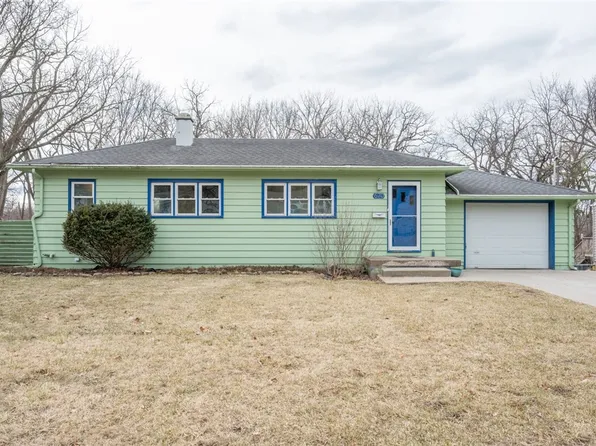 670 64th St, Des Moines, IA 50312
