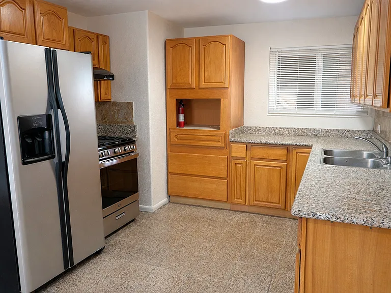 118 Amherst Ave #A — Photo 12