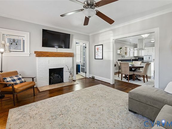 3rd image of 1805 Maple Shade Ln