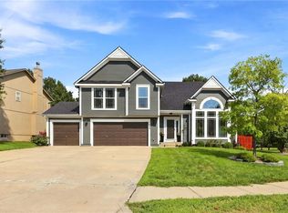 5343 Kenton St, Shawnee, KS 66226