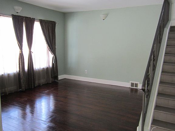 Living room before Parlour stove was added