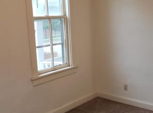 419 N Broadway St #B, Joliet, IL 60435