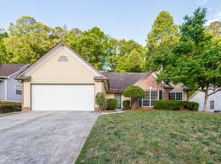 3030 Camelot Woods Dr, Lawrenceville, GA