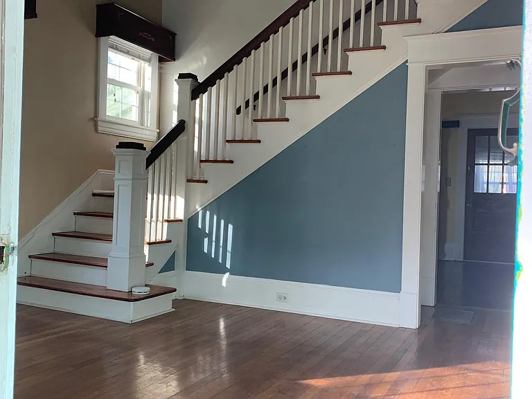 Entry/Foyer