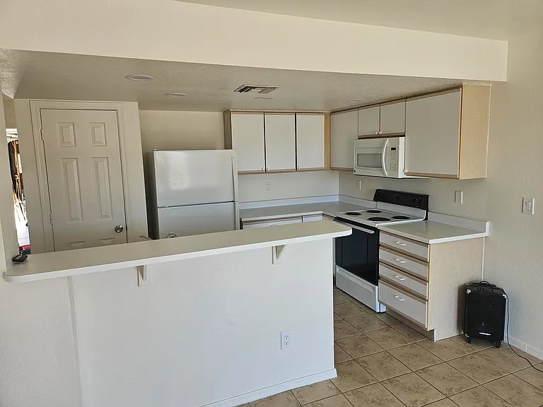 3440 Sunriver Rd #3 — Photo 7