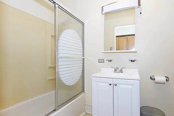 Rented by Modern Spaces | media 6