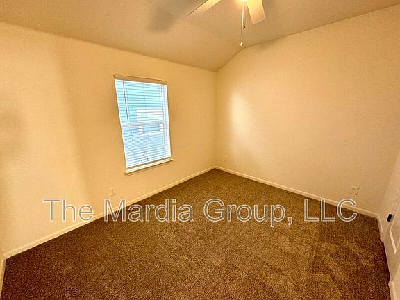 5th image of 4910 Dry Creek Rd