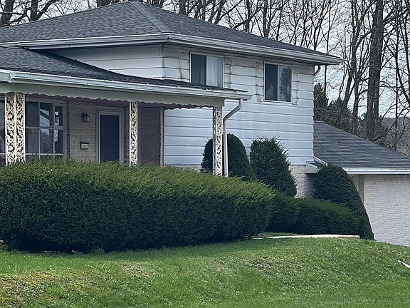 2nd image of 300 S Spencer St