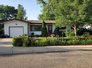 240 Benton St, Dickinson, ND 58601