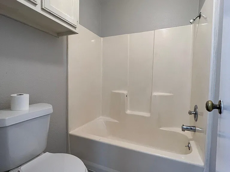 1005 Country Aire Dr #A — Photo 7