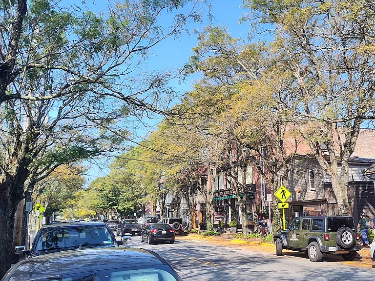 62 E Market St #1 — Photo 9