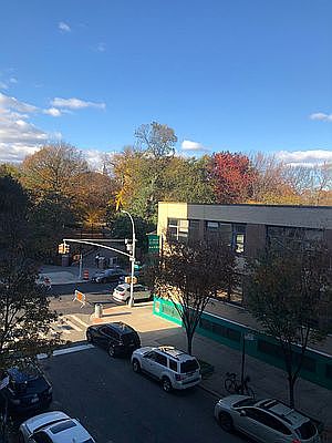 5th image of 184 E 7th St APT 5