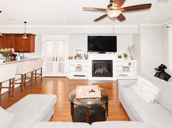 41 Coffey St Unit 4, Boston, MA 02122