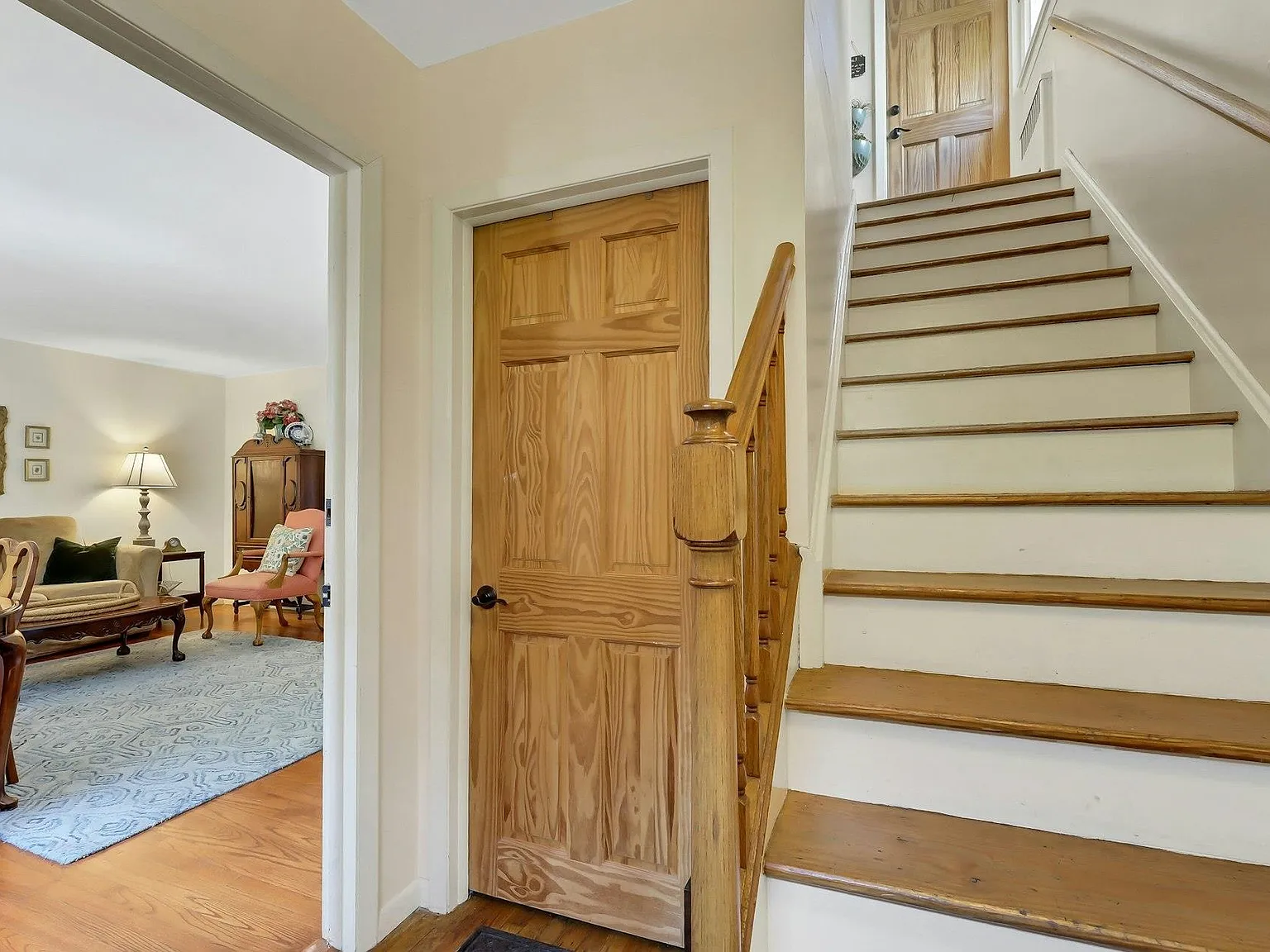 3 bed, 1.0 bath, $3,600 — Photo 2