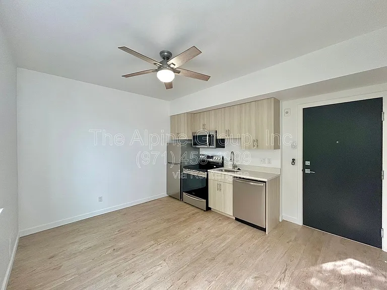 3014 SE 8th Ave #204 — Photo 1