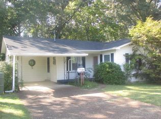825 Gaither Ave, Lawrenceburg, TN 38464