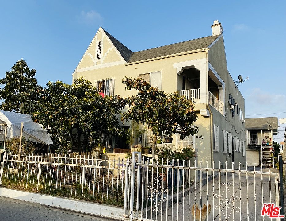 1st image of 3968 Denker Ave