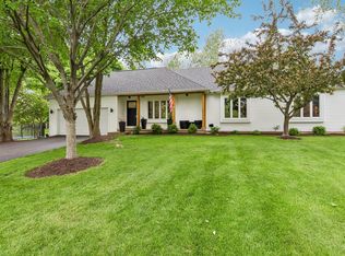 5N780 Kingswood Dr, St Charles, IL 60175