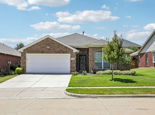 2868 Spotted Owl Dr, Fort Worth, TX 76244
