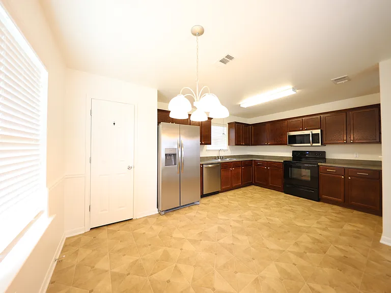1123 Abbey Rdg — Photo 5