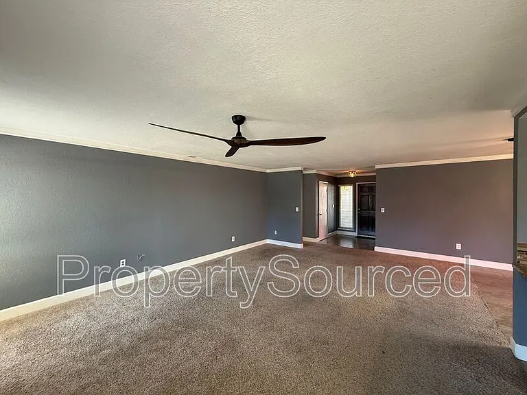 856 Nottingham Dr — Photo 11