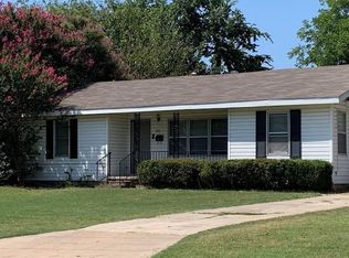680 S Lillian St, Stephenville, TX 76401