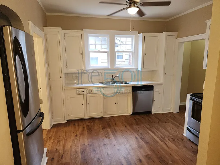 119 N Monroe St — Photo 10