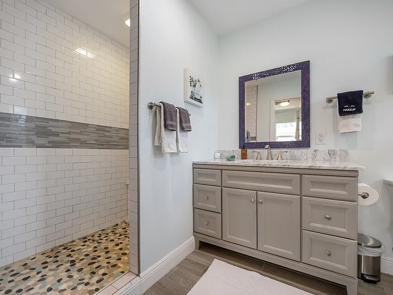 1035 Madison St — Photo 5