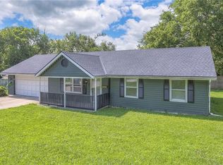 213 Corbin St, Liberty, MO 64068