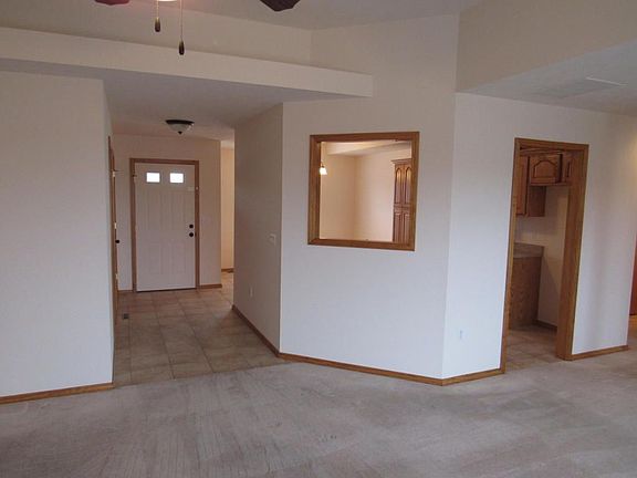 4th image of 1169 W Lois Ln