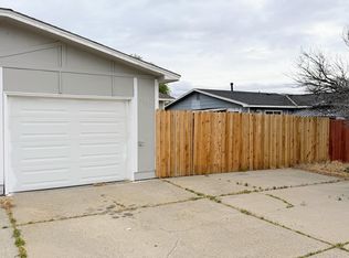 6805 Lotus St, Reno, NV 89506