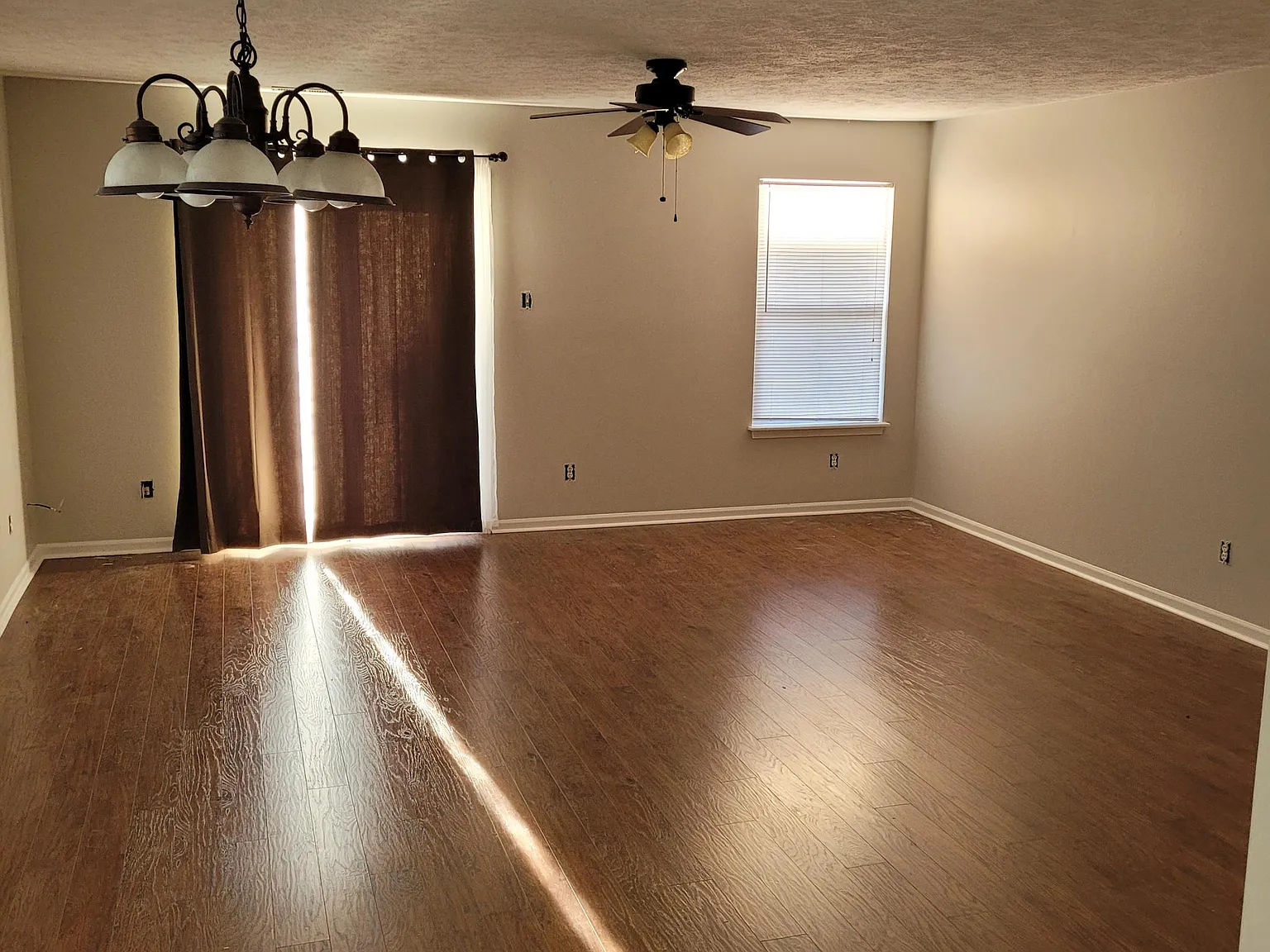 2 bed, 1057 sqft, $1,500 — Photo 3
